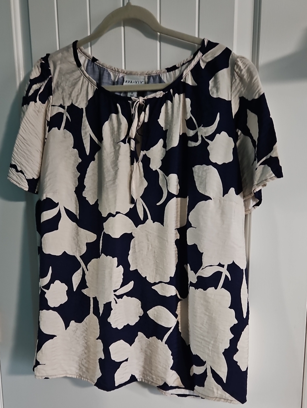 Ava & Viv Navy and Cream Floral Tie-Front Blouse